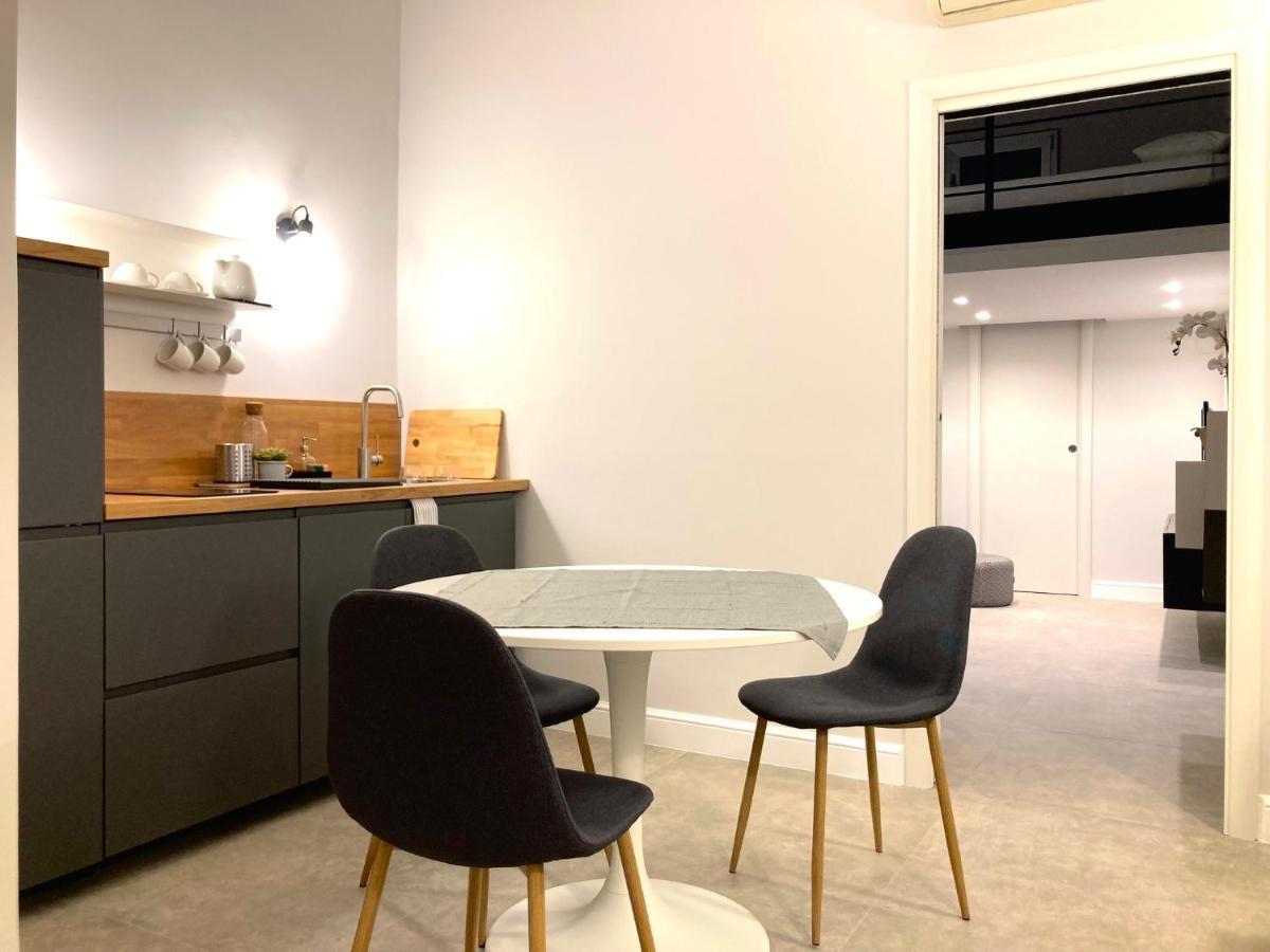 Apartment Rent Casa Almika Bari Bagian luar foto