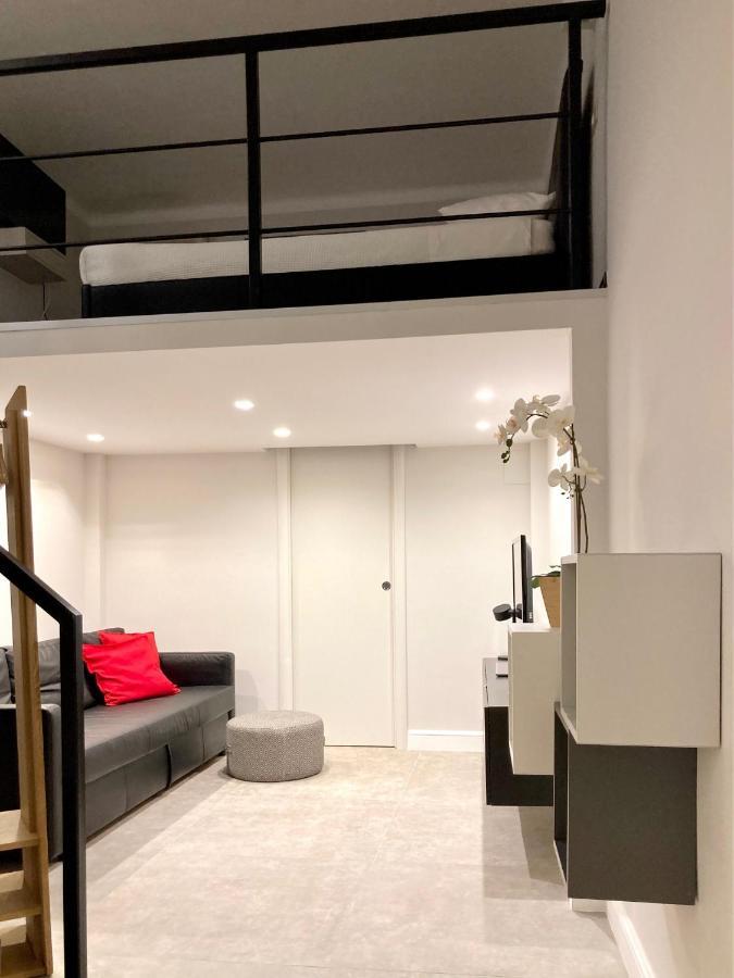 Apartment Rent Casa Almika Bari Bagian luar foto